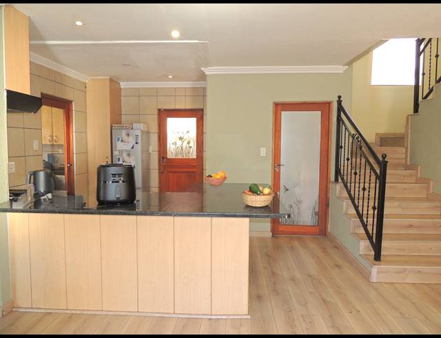 2 BEDROOM TOWNHOUSE FOR SALE IN AMOROSA